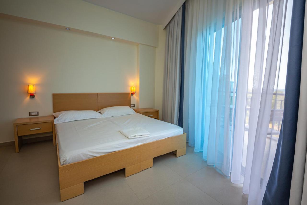 Hotel Borshi Exteriör bild