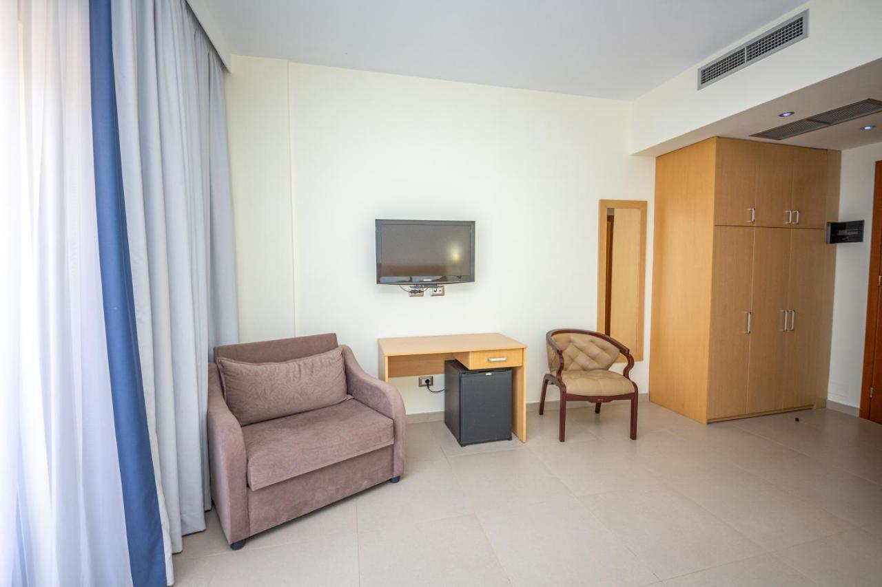 Hotel Borshi Exteriör bild