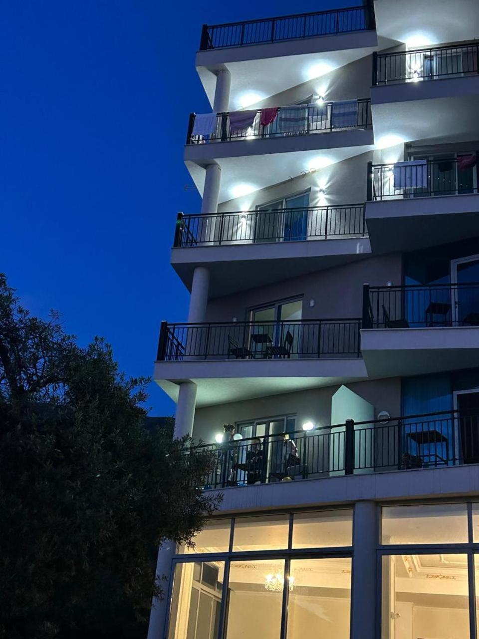 Hotel Borshi Exteriör bild