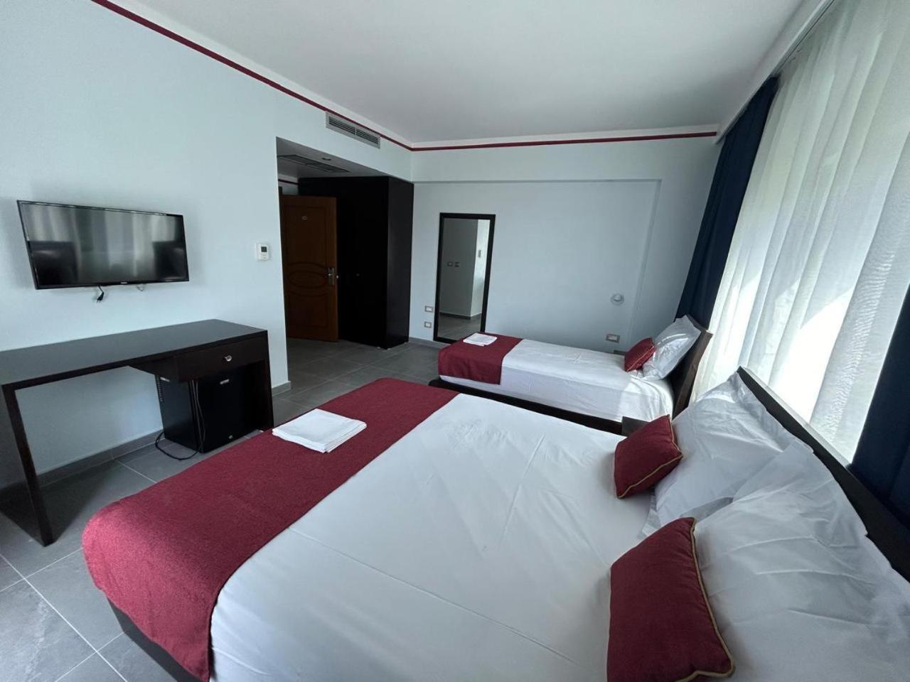 Hotel Borshi Exteriör bild